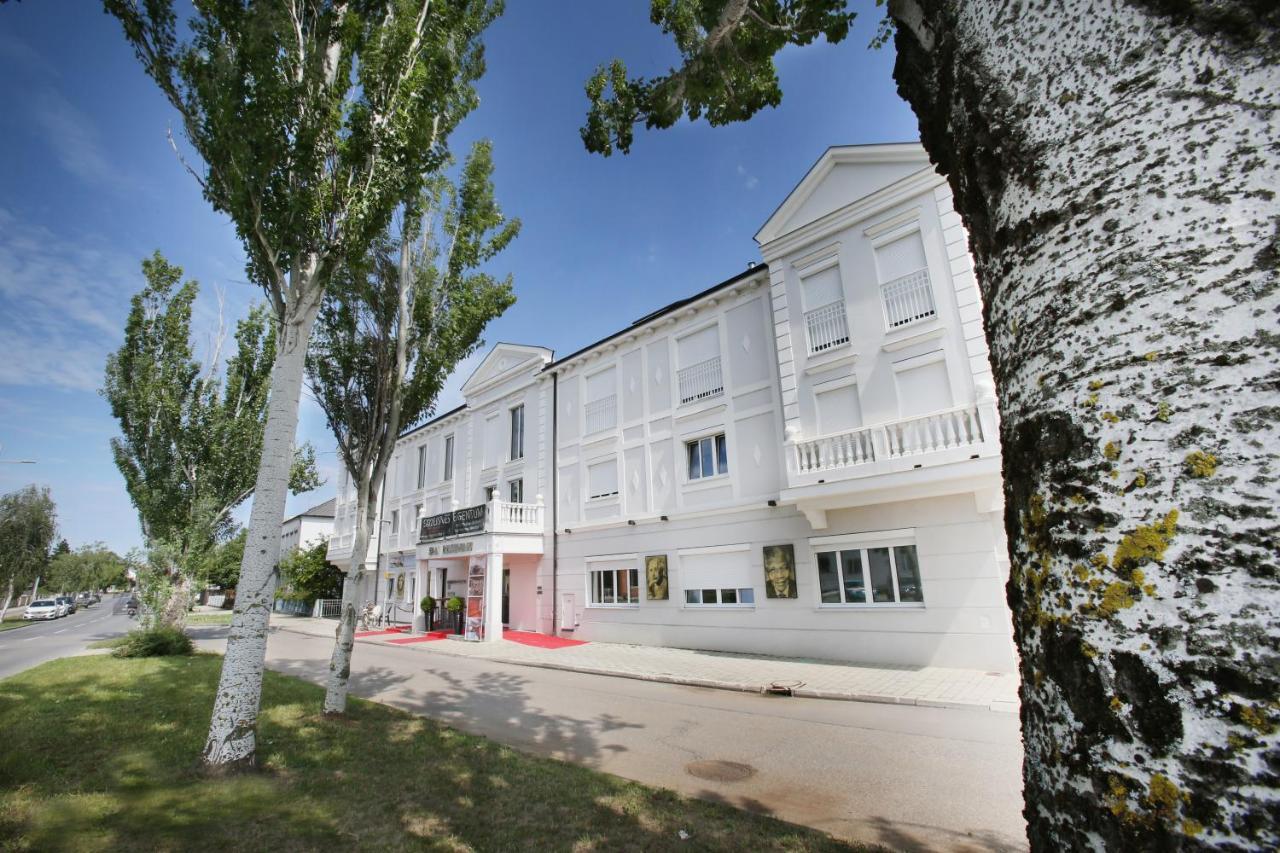 25H Spa-Residenz Pools In & Out, Private Garden & Beach Neusiedl am See Esterno foto